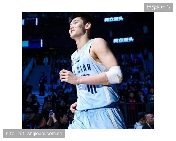 山西队于米提与广东队王洪泽等四名中国年轻球员入选阿迪达斯欧洲训练营。
